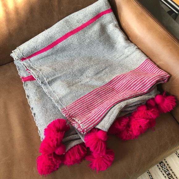 Moroccan Wool Pom Blanket throw multi use - Picture 2 of 7